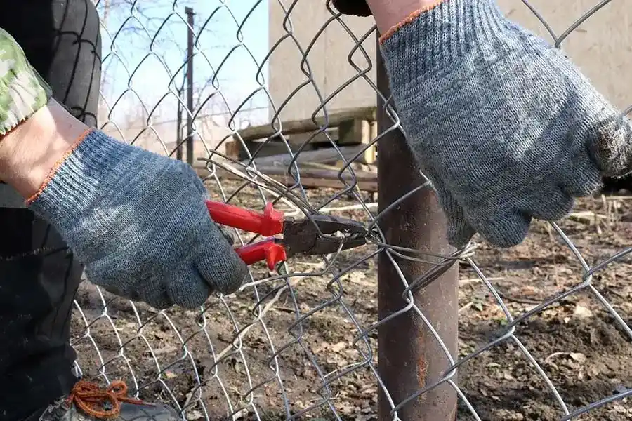 Fencing Contractors